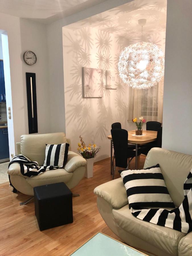 Apartment Natasa Palit Exteriör bild