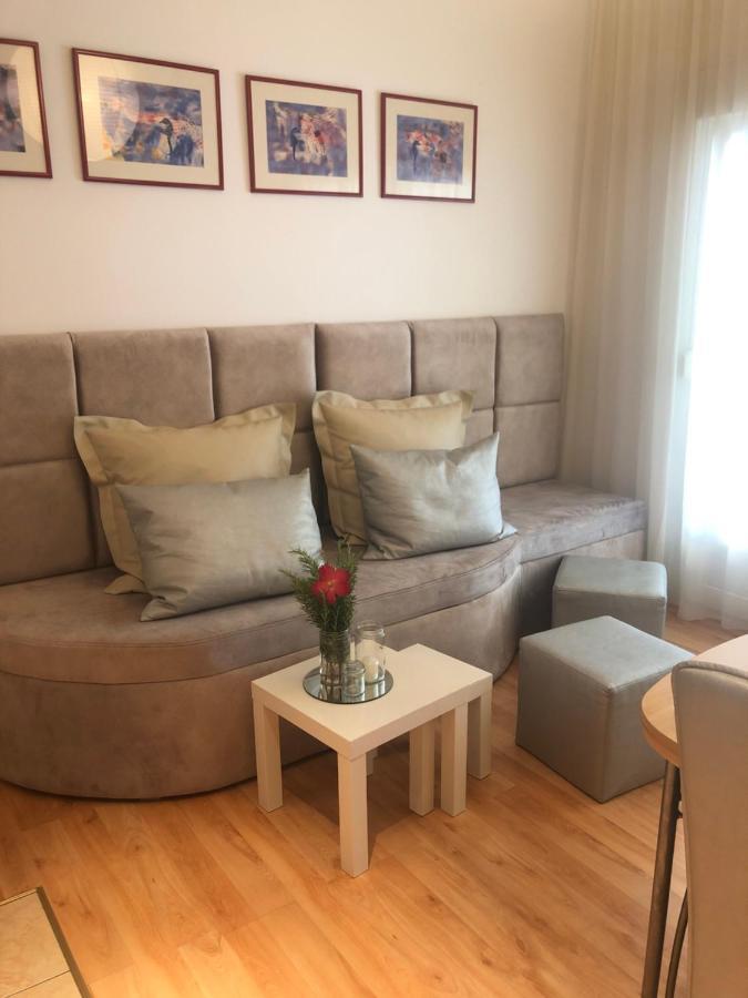 Apartment Natasa Palit Exteriör bild