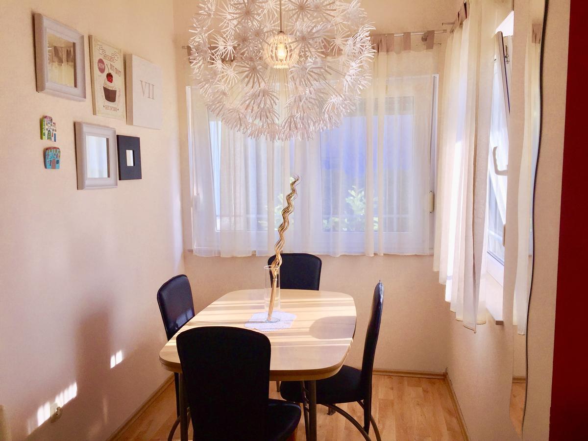 Apartment Natasa Palit Exteriör bild